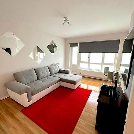 Apartament 303 Alexandra Avenue Ha2 9Dx Pinner Zewnętrze zdjęcie