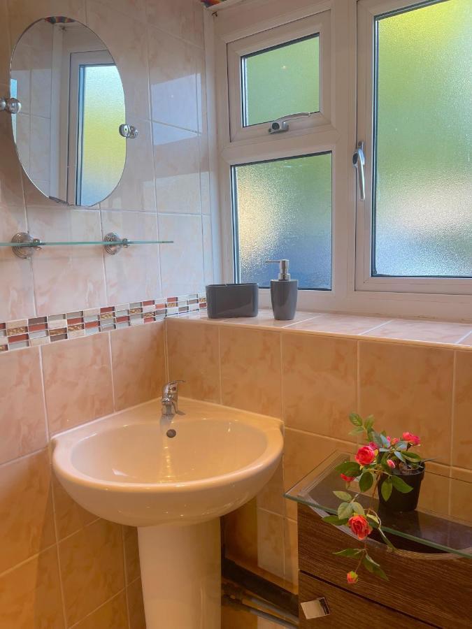 Apartament 303 Alexandra Avenue Ha2 9Dx Pinner Zewnętrze zdjęcie